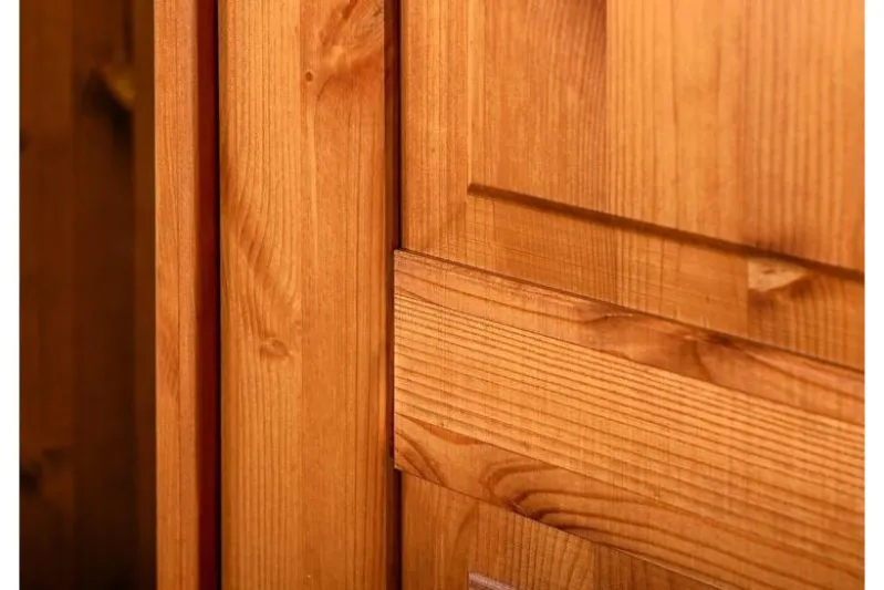 Armadio legno massello pino miele 2 ante shabby toscano