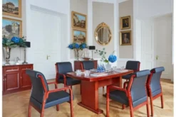 Arredo completo per sala riunione con tavolo 6 posti e sedie