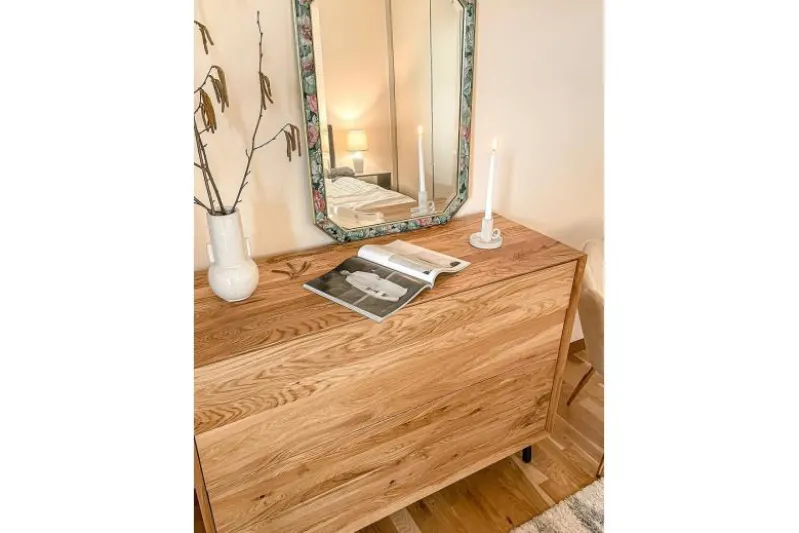 Cassettiera in rovere massello naturale oliato design moderno