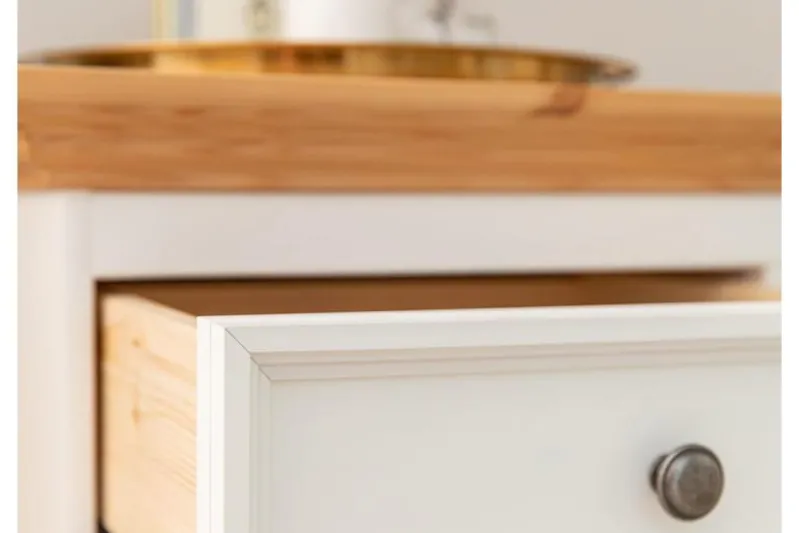 Cassettone shabby chic pino massello bianco e naturale