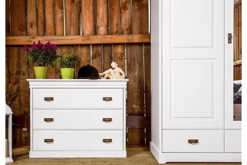 Comò in legno massello di pino bianco shabby chic toscano