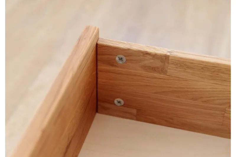 Comò moderno in legno massello di rovere oliato 4 cassetti
