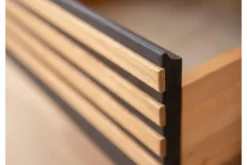 Comodino moderno in legno naturale massello oliato e nero
