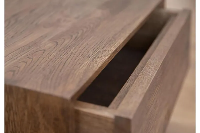 Comodino sospeso moderno in legno naturale affumicato