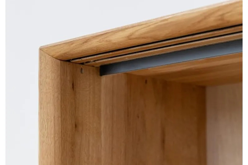 Credenza moderna in rovere massello con portabottiglie
