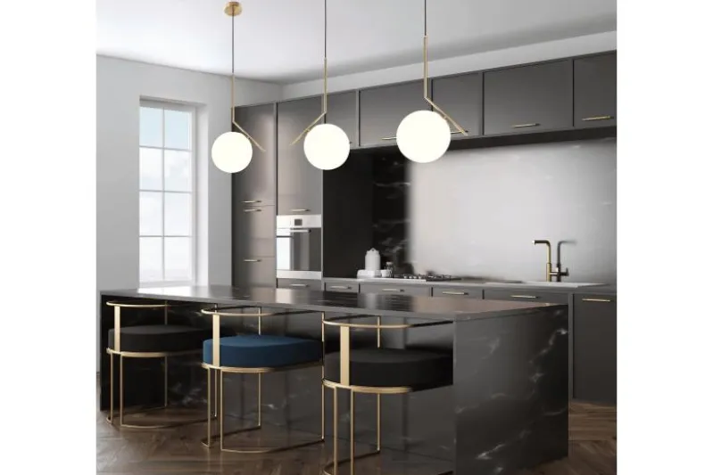 Lampada a sospensione di design a sfera in vetro bianco SORENTO D20 Ottone