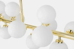 Lampadario a sfera con asta dorata PETRICA W16