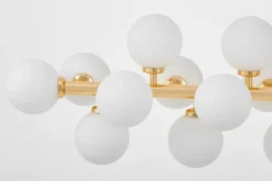 Lampadario a sospensione a bocce bianche e ramo oro 24 punti luce PETRICA W24