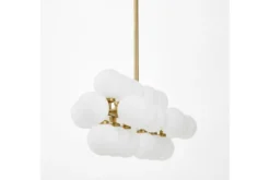 Lampadario a sospensione palle bianche asta orizzontale ottone PETRICA W24