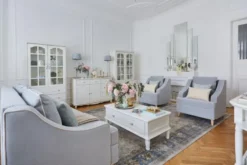 Libreria provenzale in legno con ante in vetro e cassetti Princess 850