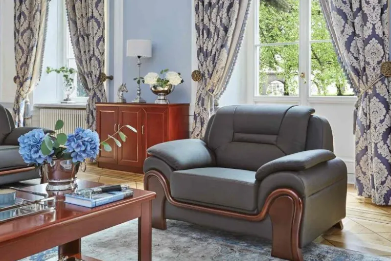 Poltrona in pelle Palladio Marrone