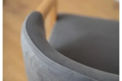 Poltroncina moderna velluto grafite e rovere FORIO