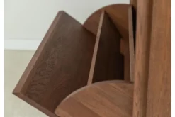 Scarpiera chiusa stile moderno in rovere massello tabacco