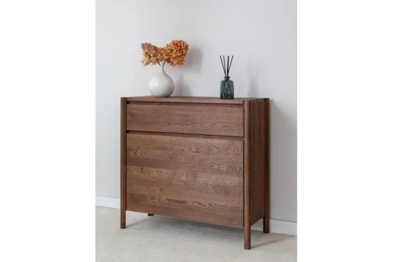Scarpiera chiusa stile moderno in rovere massello tabacco