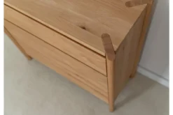 Scarpiera moderna in rovere massello naturale