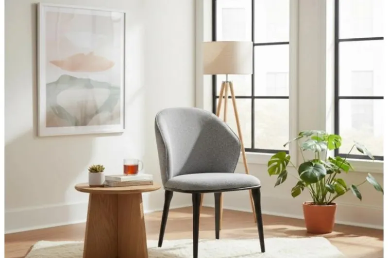 Sedia imbottita grigia design moderno SIENA
