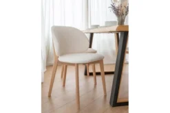 Sedia imbottita panna con gambe in legno di faggio Pecora