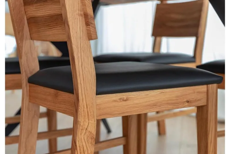 Sedia per tavolo rovere massello e sedile nero imbottito VERTO