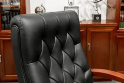 Sedia sala riunioni in pelle nera Consul