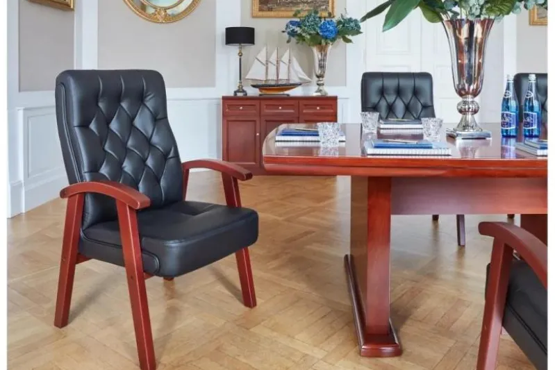 Sedia sala riunioni in pelle nera Consul