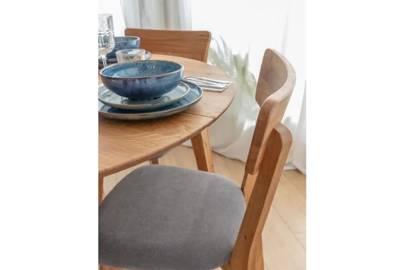 Set Tavolo rovere massello rotondo 110 cm + 4 sedie rovere imbottite grafite