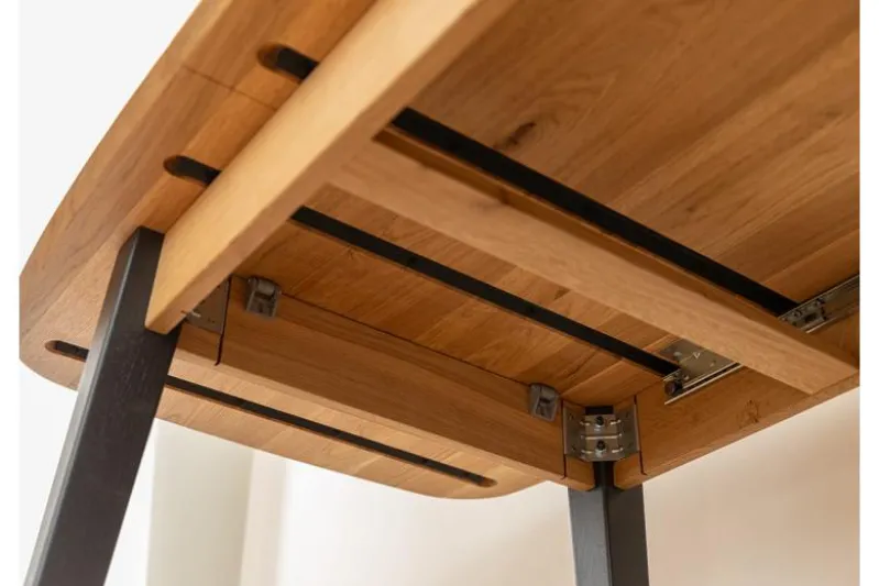 Tavolo allungabile in rovere massello con gambe nero da 120 a 165 cm Orbetello