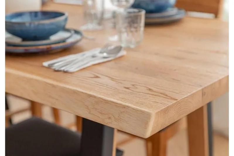 Tavolo rovere massello naturale gambe in metallo nero 100x200 GAVARDO